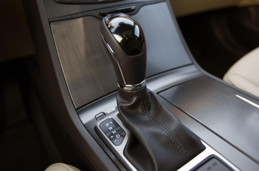  Hyundai Azera 2012 года  (фото 17 из 103)